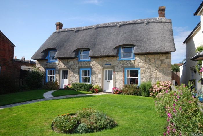 English Houses with Beautiful Roofs (55 pics)