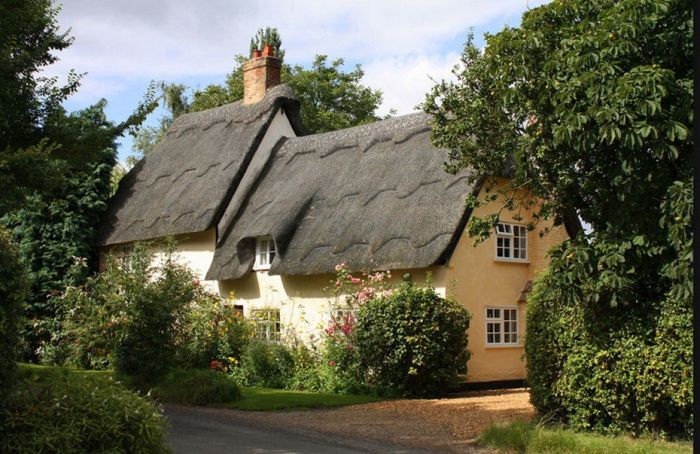 English Houses with Beautiful Roofs (55 pics)