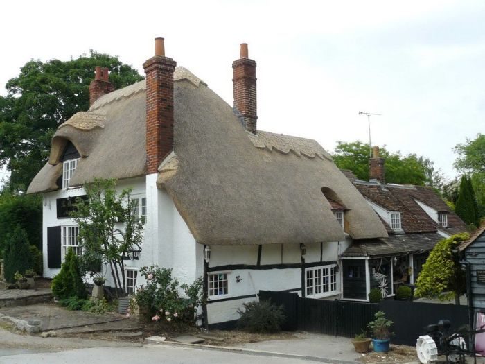 English Houses with Beautiful Roofs (55 pics)