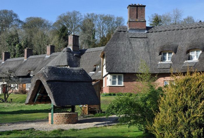 English Houses with Beautiful Roofs (55 pics)