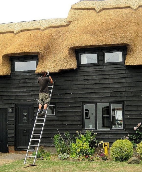 English Houses with Beautiful Roofs (55 pics)