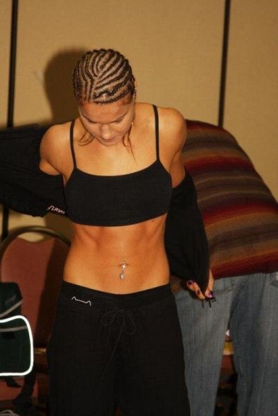 MMA Girls (69 pics)