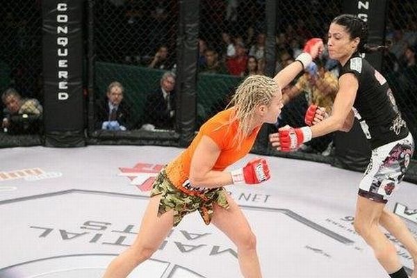 MMA Girls (69 pics)