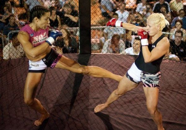 MMA Girls (69 pics)