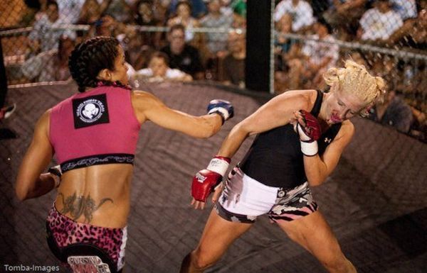 MMA Girls (69 pics)