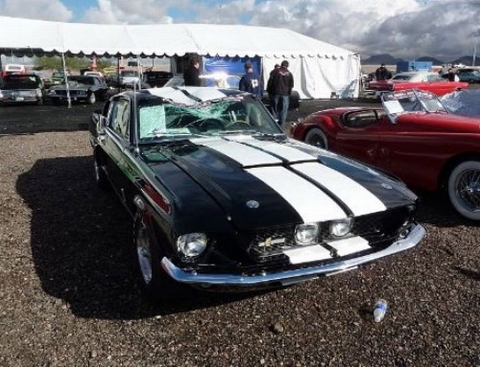 Wrecked Supercars (24 pics)