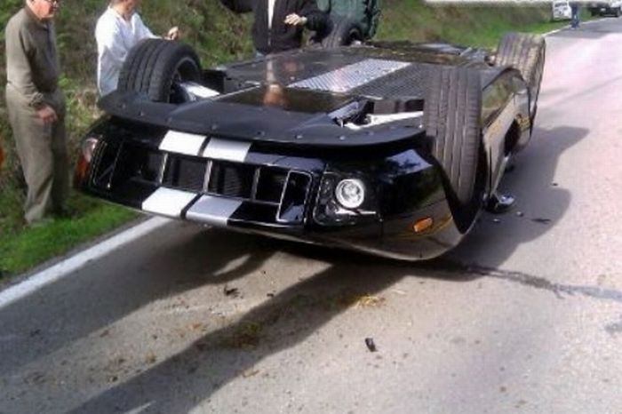 Wrecked Supercars (24 pics)