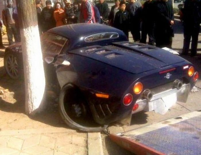 Wrecked Supercars (24 pics)