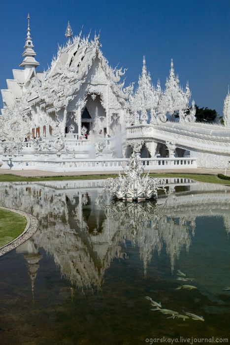 Wat Rong Khun – White Temple (30 pics)
