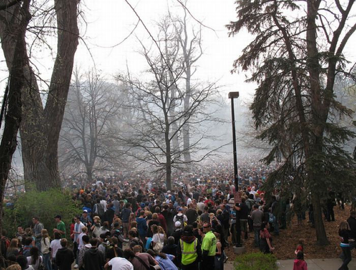 The University Of Colorado At Boulder On 420 (24 pics)