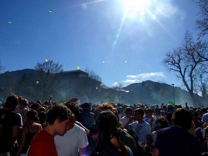 The University Of Colorado At Boulder On 420 (24 pics)