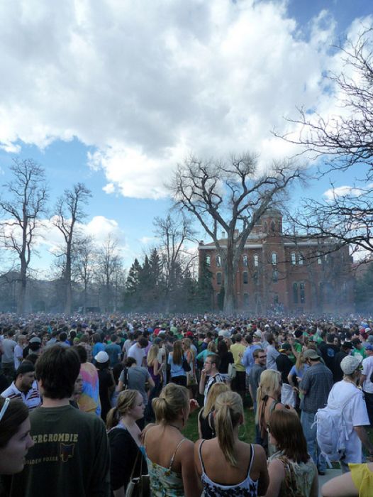 The University Of Colorado At Boulder On 420 (24 pics)