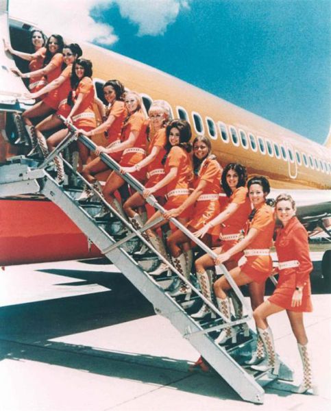 Stewardess Outfits From Then and Now (17 pics)