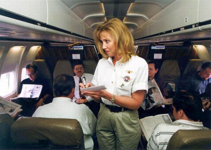 Stewardess Outfits From Then and Now (17 pics)