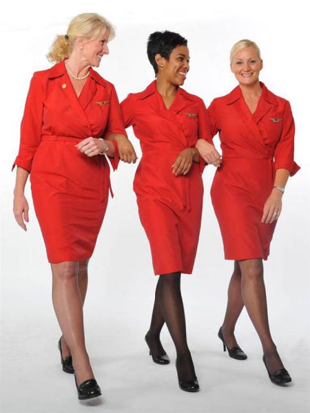 Stewardess Outfits From Then and Now (17 pics)