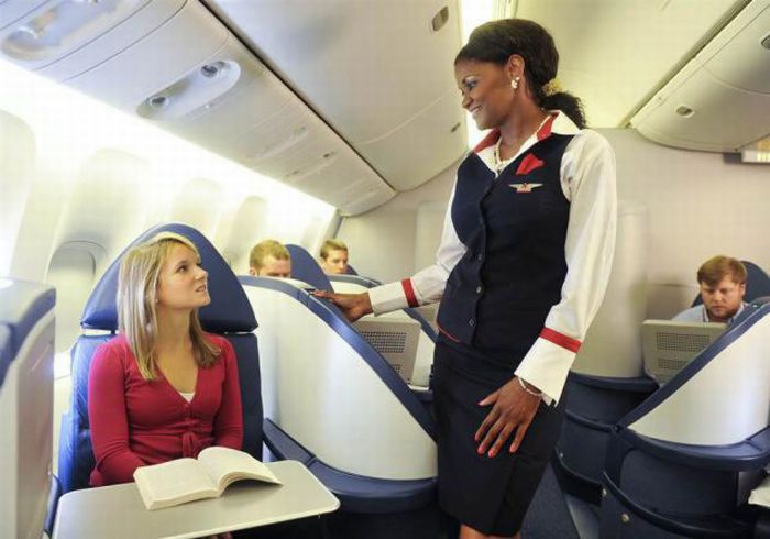 Stewardess Outfits From Then and Now (17 pics)