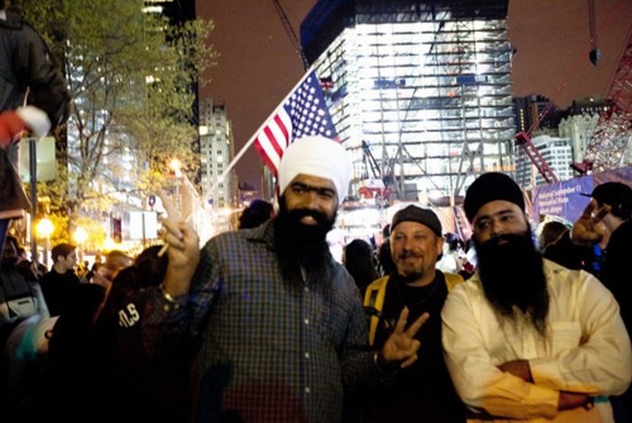 Celebrations of Bin Laden's Death at Ground Zero (40 pics)