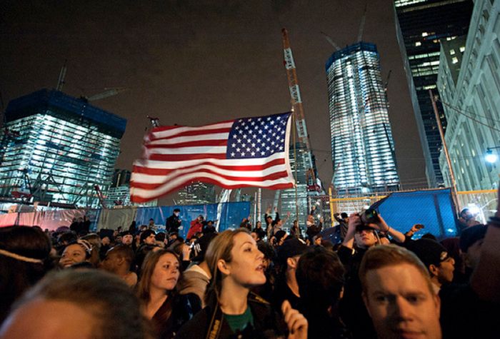 Celebrations of Bin Laden's Death at Ground Zero (40 pics)