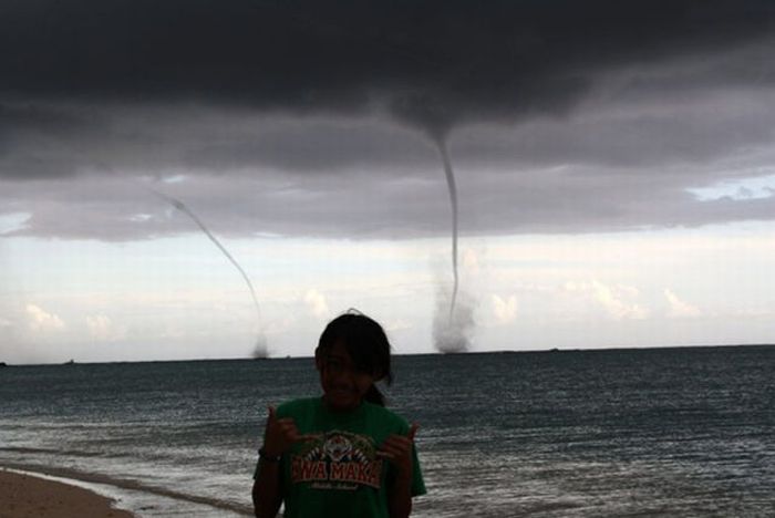 Hawaiian Tornadoes (13 pics)