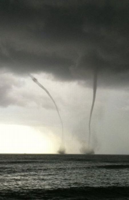 Hawaiian Tornadoes (13 pics)