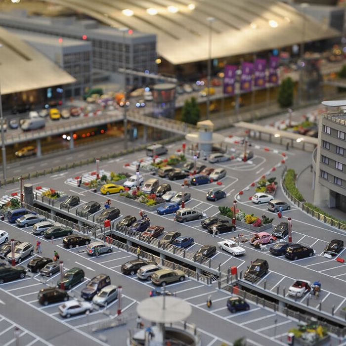 The World's Largest Model Airport (15 pics)