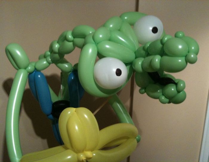 Awesome Balloon Toys (16 pics)