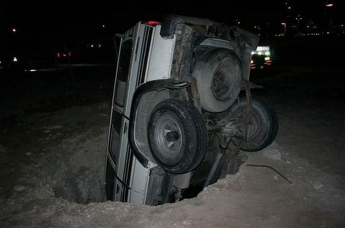 Strange Car Accidents (34 pics)