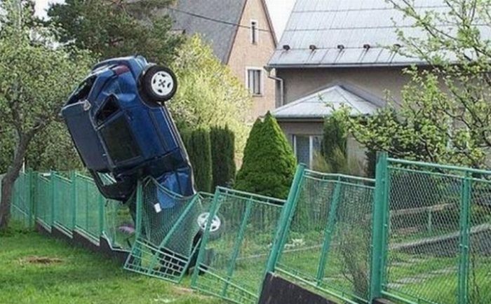 Strange Car Accidents (34 pics)