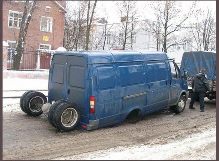 Strange Car Accidents (34 pics)