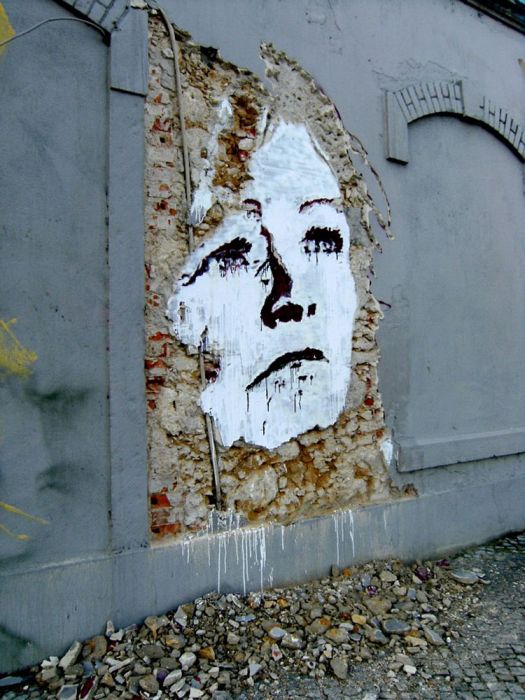 Chipped Wall Portraits by Vhils (17 pics)