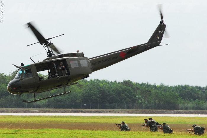 Helicopter Photos (99 pics)