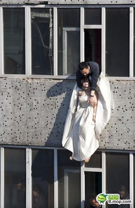 Suicidal Chinese Bride (13 pics)