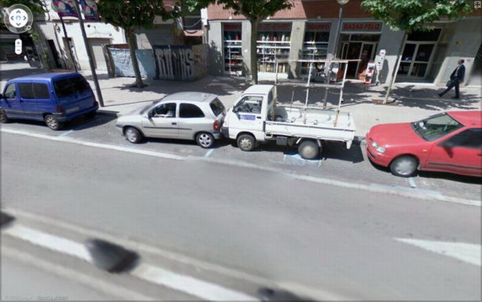 Google Street View Accidents (12 pics)