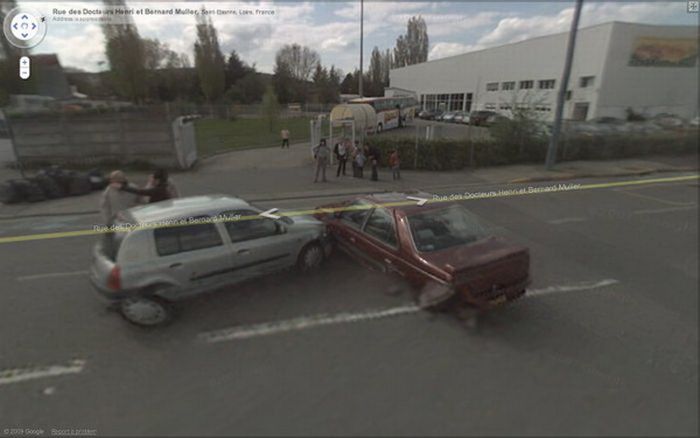 Google Street View Accidents (12 pics)