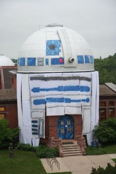 R2 D2 Post (20 pics)