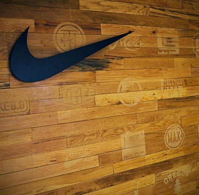 Nike's CEO Mark Parker's Office (37 pics)
