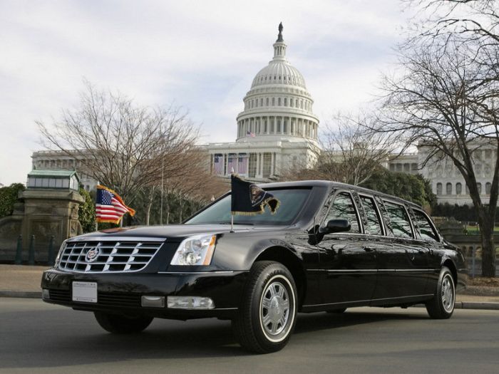 Cadillac One - Limousine of US President (7 pics)