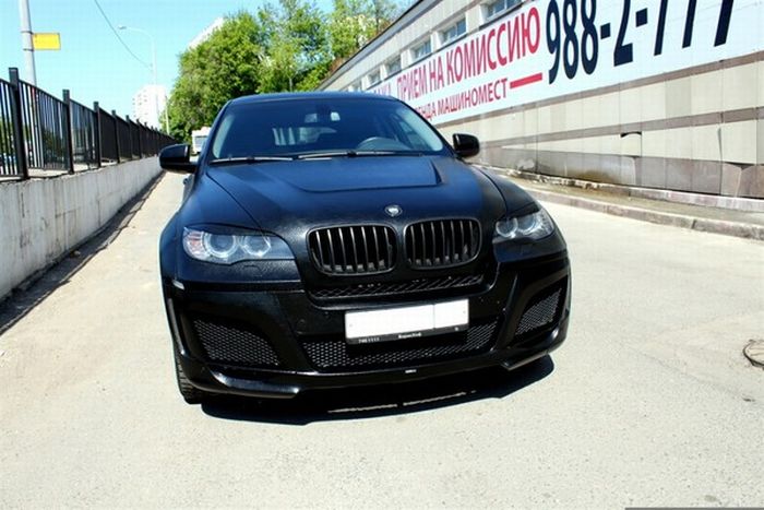 Leather Covered BMW (7 pics)