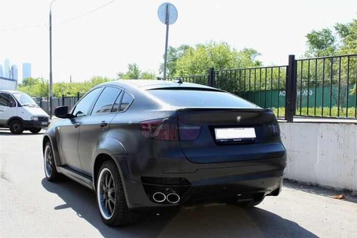 Leather Covered BMW (7 pics)