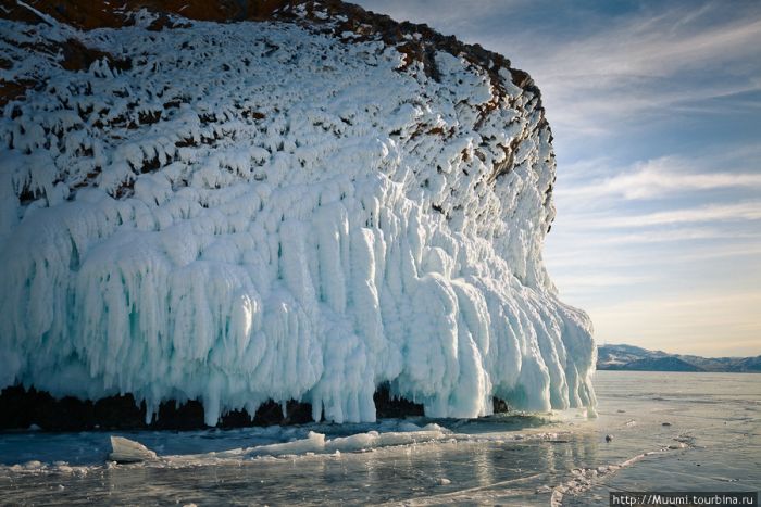 Frozen Lake Baikal (42 pics)
