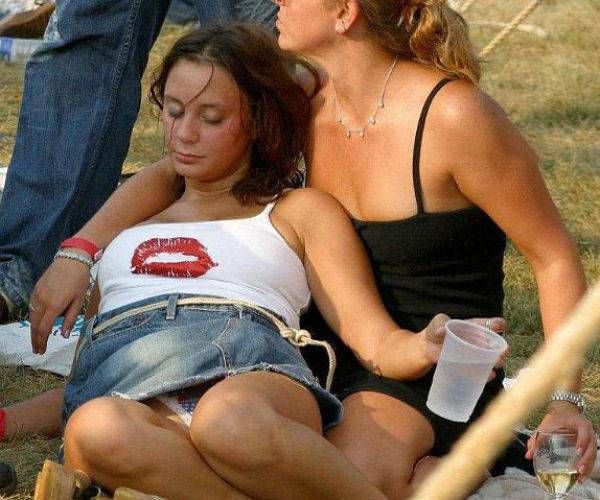 Drunk Girls (59 pics)