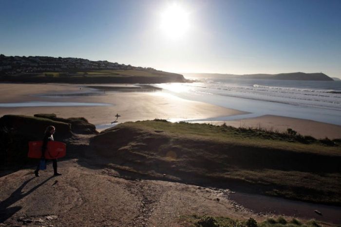 Surfing Photos (66 pics)