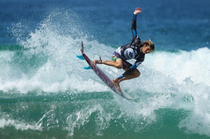 Surfing Photos (66 pics)