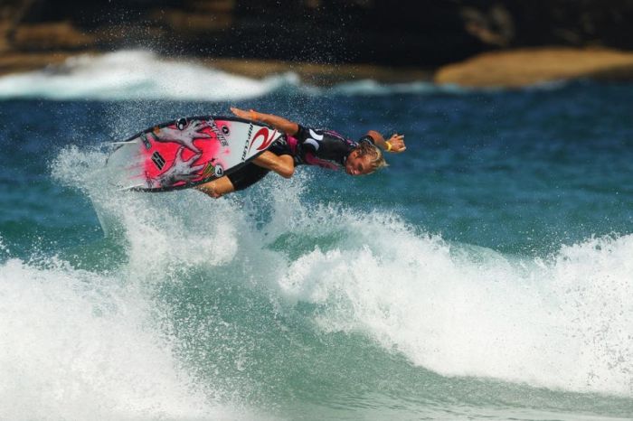 Surfing Photos (66 pics)