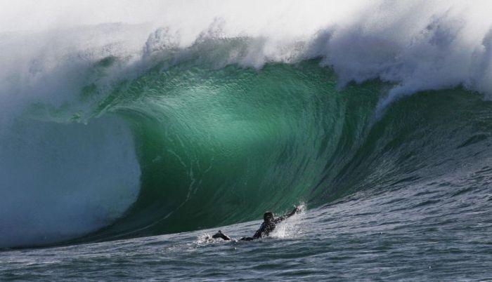 Surfing Photos (66 pics)