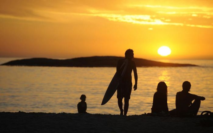Surfing Photos (66 pics)