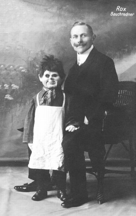 Creepy Ventriloquist Dummies (8 pics)