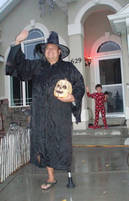 Dad in Costumes (103 pics)