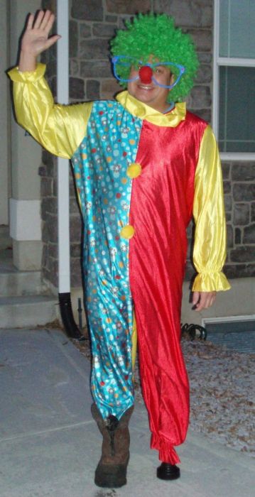 Dad in Costumes (103 pics)