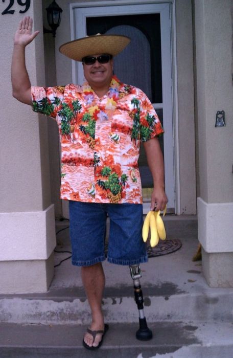 Dad in Costumes (103 pics)
